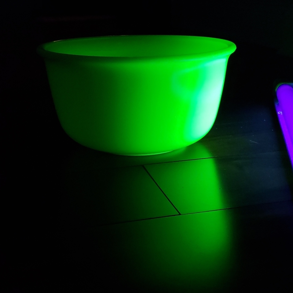 Vintage Hamilton Beach yellow/green blow